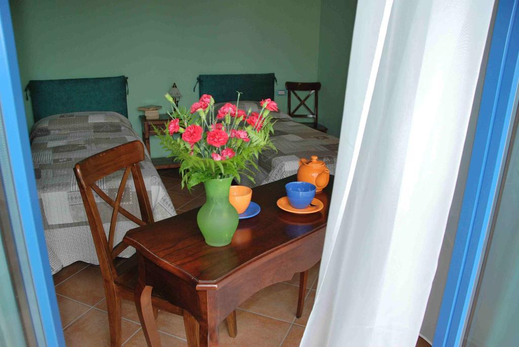 B&B La Casa Di Trizzi Como Ruang foto
