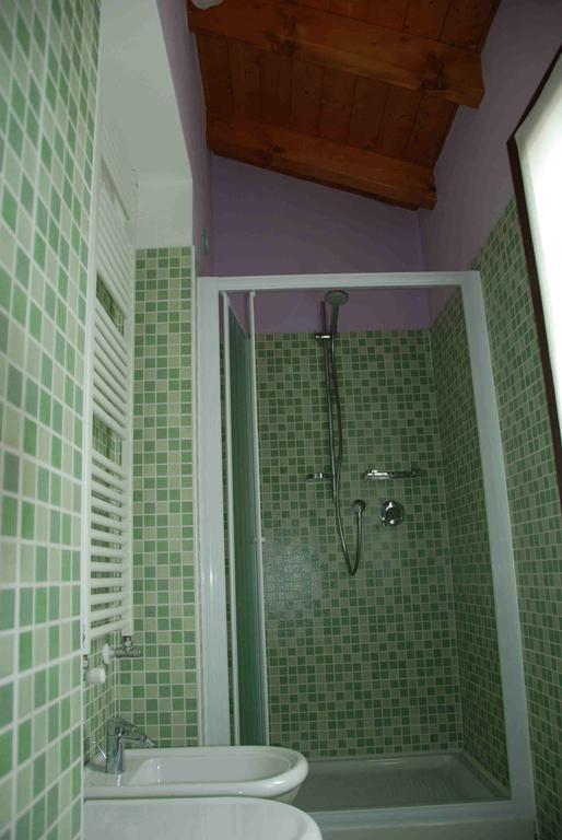 B&B La Casa Di Trizzi Como Ruang foto