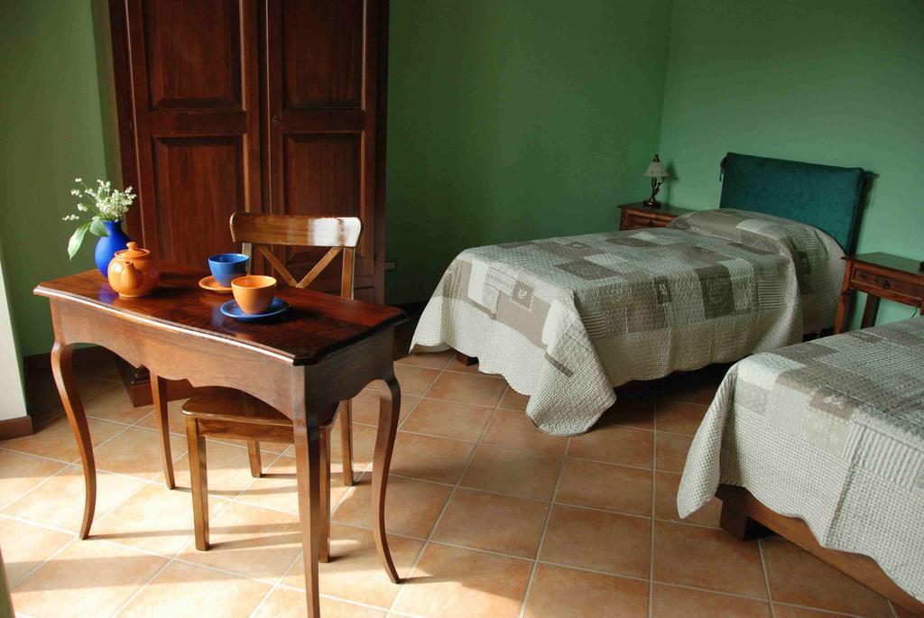 B&B La Casa Di Trizzi Como Ruang foto